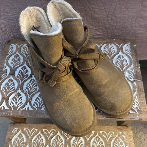 Bearpaw Zora 8 - Picture 10 of 11